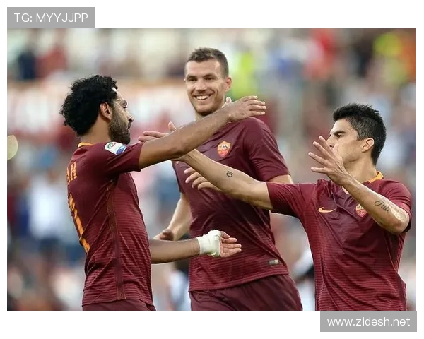 巴萨进攻体系过度依赖边路,中路渗透能力受限影响战术多样性 巴萨进攻体系过度依赖边路,中路渗透能力受限影响战术多样性